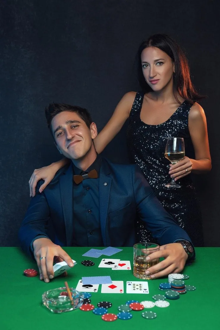kk222a Inside Our Holdem Proseries Tables